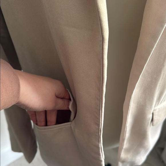 Abercrombie & Fitch Neutral Beige Blazer Women's Size Medium - Picture 3 of 7